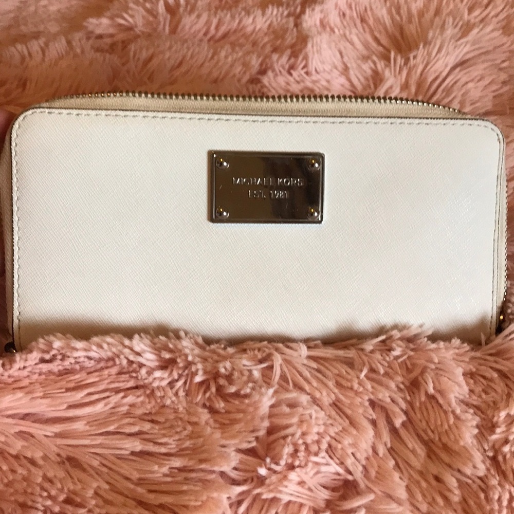 Michael Kors wallet